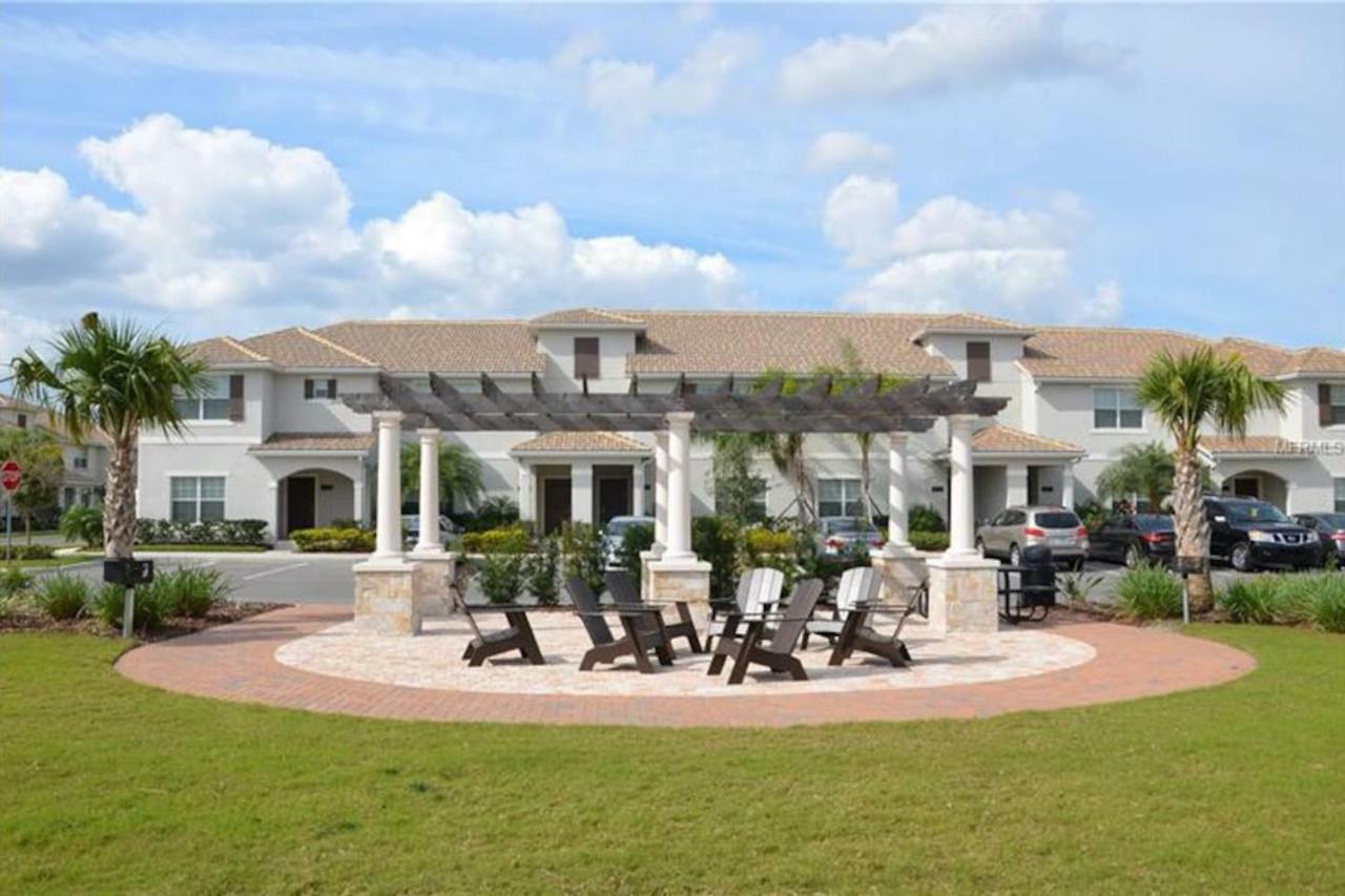 C - New 4 Bedroom Home - 5 Miles To Disney - Free Water Park - Private Pool Kissimmee Eksteriør billede