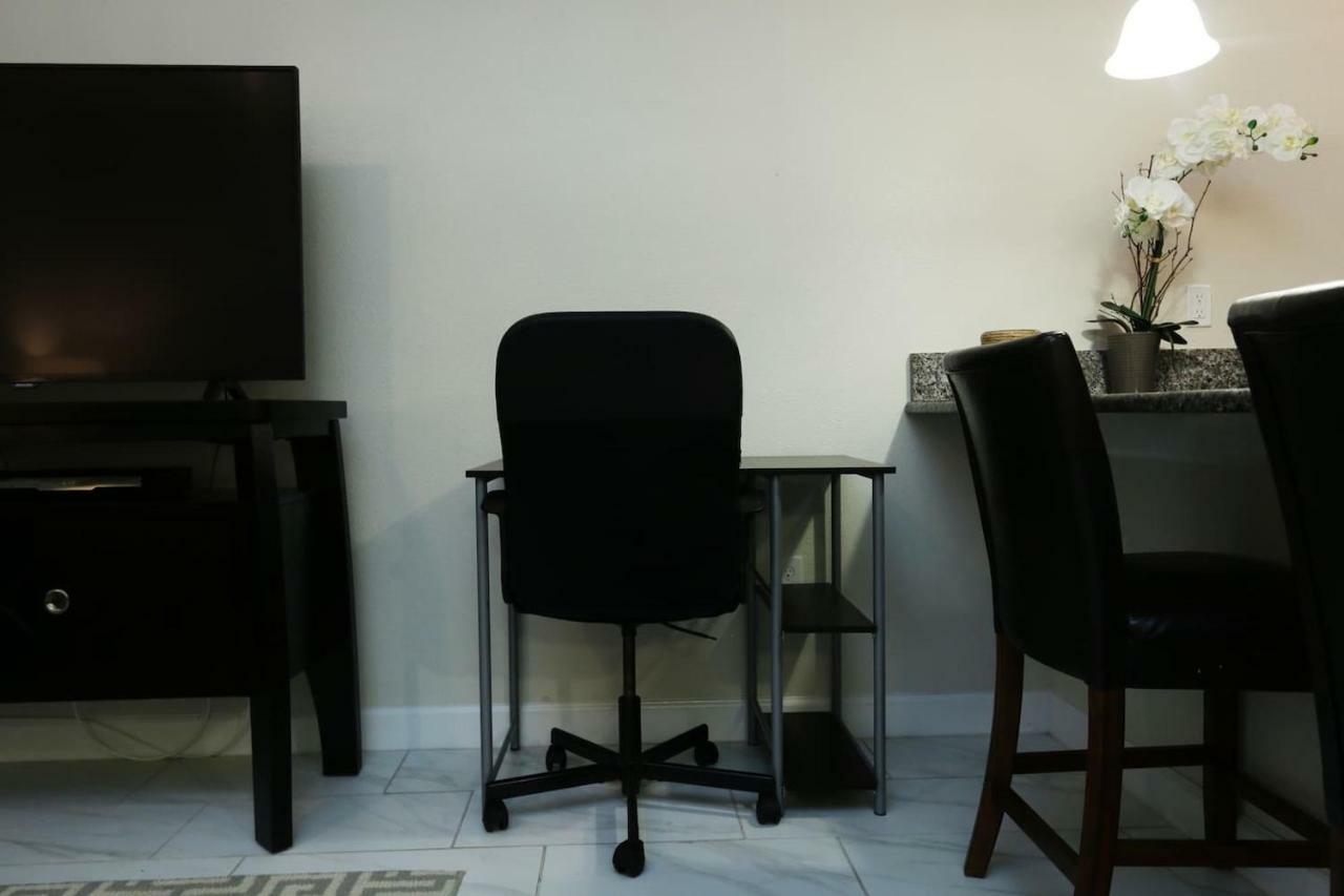 C - New 4 Bedroom Home - 5 Miles To Disney - Free Water Park - Private Pool Kissimmee Eksteriør billede