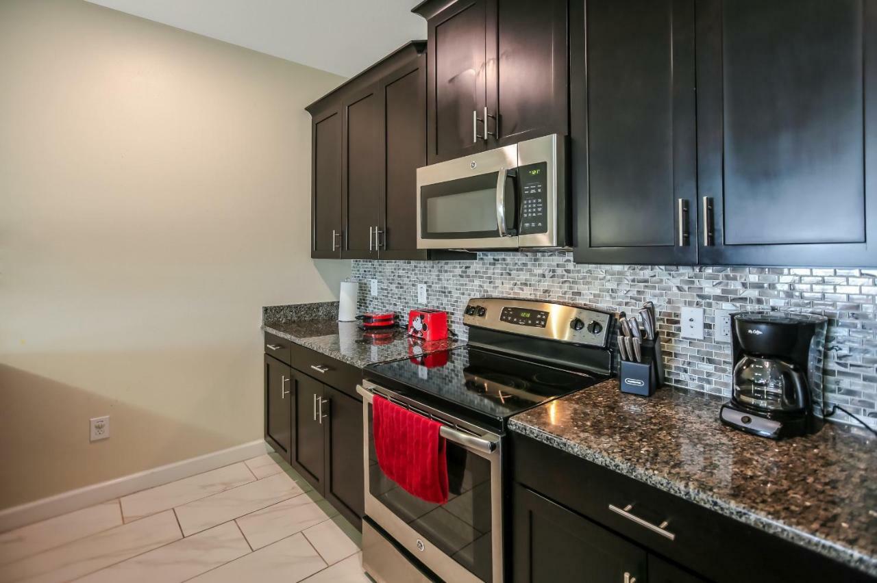 C - New 4 Bedroom Home - 5 Miles To Disney - Free Water Park - Private Pool Kissimmee Eksteriør billede