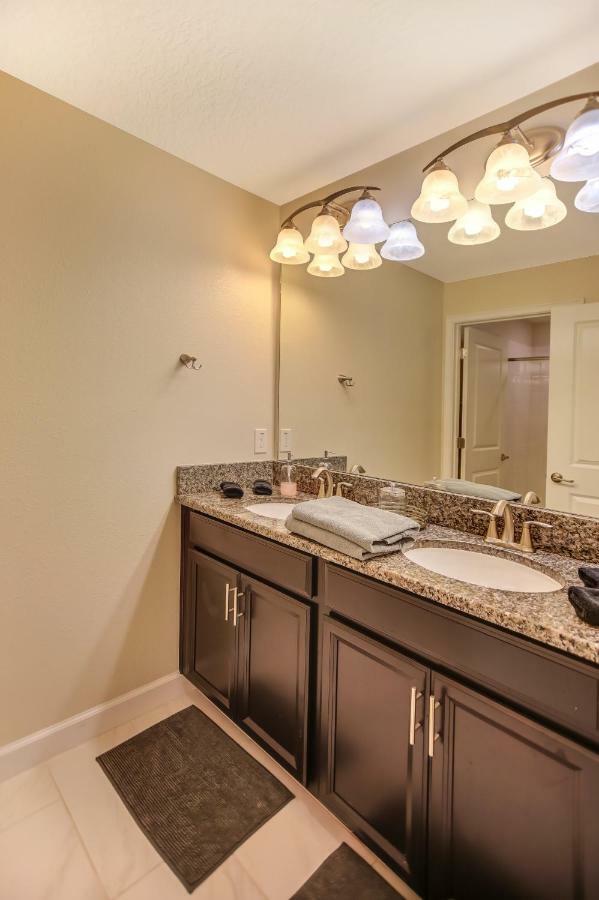 C - New 4 Bedroom Home - 5 Miles To Disney - Free Water Park - Private Pool Kissimmee Eksteriør billede